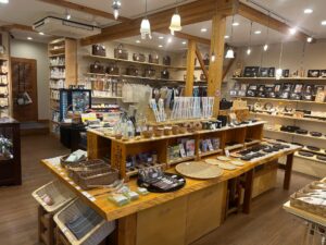 大坂屋家具店 下の店